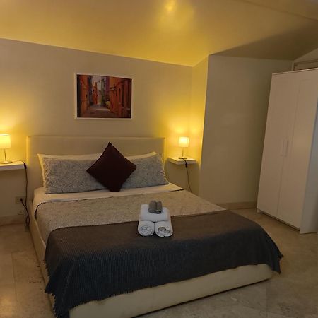 Navona Private Rooms Bnb Rom Exteriör bild