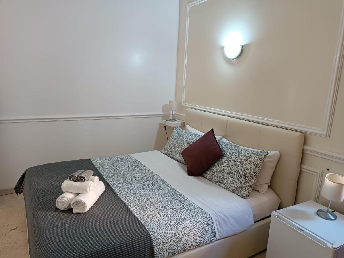 Navona Private Rooms Bnb Rom Exteriör bild